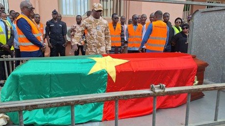 Burkina Faso : après son rapatriement, une autopsie a été effectuée sur Alino Faso ; les causes de la mort restent à déterminer