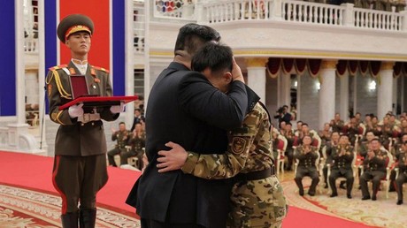 Corée du Nord : Kim Jong-un décore des militaires ayant pris part à la libération de la région de Koursk