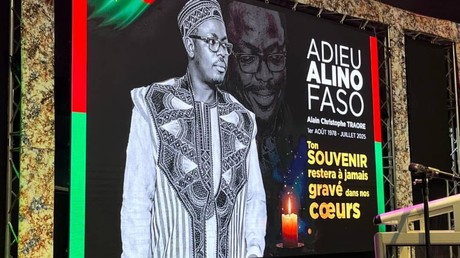 L’influenceur burkinabè Alino Faso inhumé dans un cimetière de Ouagadougou