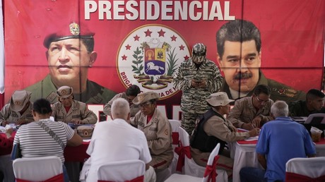 Le Venezuela mobilise 15 000 soldats face à une éventuelle menace militaire américaine