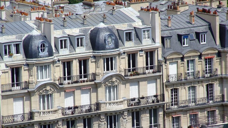 Immobilier : le marché en tension face à la hausse des taux et à la crise politique