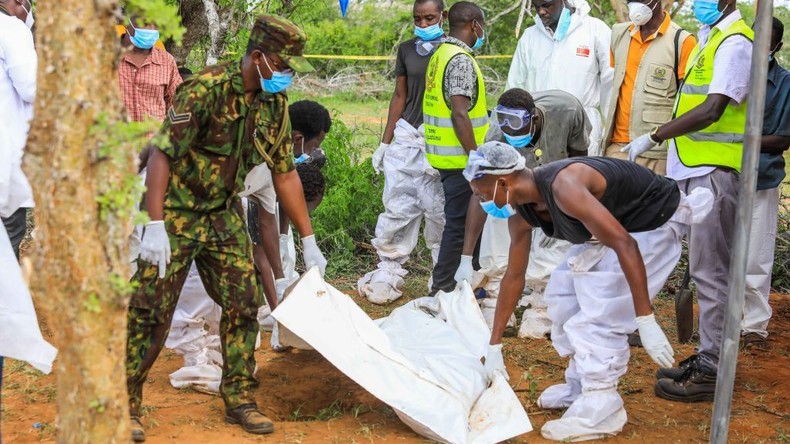 Kenya : 34 dépouilles exhumées et 11 suspects arrêtés dans l’affaire du «culte de la faim»