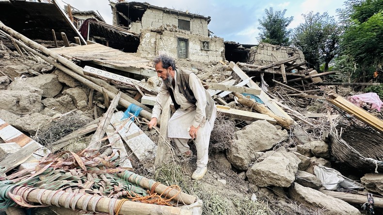 Afghanistan : fin des recherches après le séisme qui a fait plus de 2 200 morts