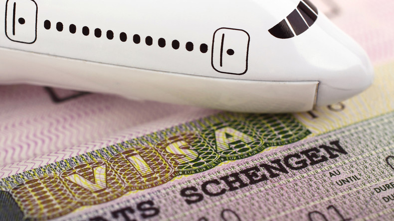 L'UE envisage de durcir les visas aux Russes dans le 19e paquet de sanctions