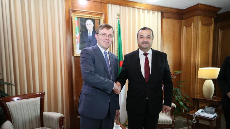 L'Algérie et la Russie discutent de coopération énergétique et de projets communs
