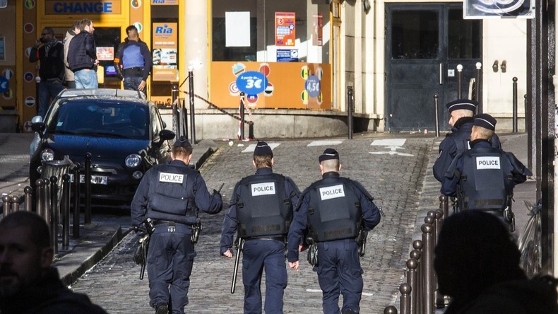 Fontenay-sous-Bois : un quadragénaire tué à coups de couteau, l'agression filmée par un témoin
