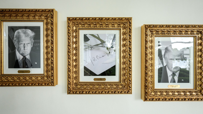 À la Maison Blanche, Trump remplace le portrait de Biden… par une machine à signer