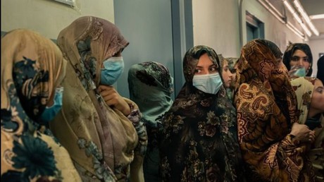 ONU : le HCR suspend son aide aux migrants afghans après l’interdiction faite à ses employées