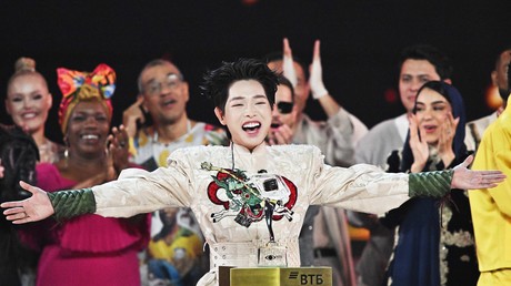 Le Vietnam triomphe à Moscou : Duc Phuc remporte l’Intervision 2025