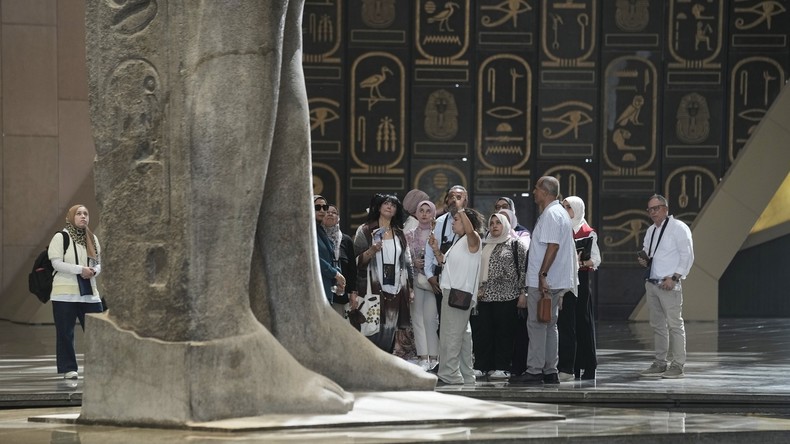 Égypte : les autorités espèrent stimuler le tourisme avec l'inauguration du Grand Musée