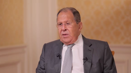 «Machine militaire» de l’UE, «privatisation» à l’ONU, ambassades russes en Afrique : Sergueï Lavrov à RT