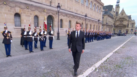 Toujours pas de Premier ministre nommé, et la gauche menace déjà de censurer