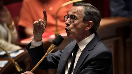 Bruno Retailleau fustige le gouvernement Lecornu, accusé d’être aux mains des socialistes