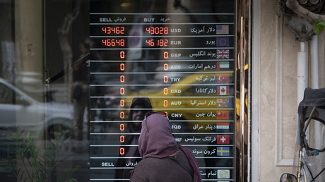 Iran : face aux sanctions, l’État met fin à la banque Ayandeh