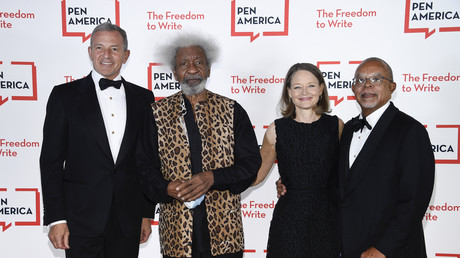 Nigeria : les États-Unis révoquent le visa du Nobel Wole Soyinka