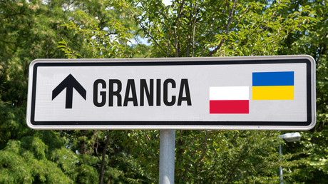 Ukraine : près de 100 000 jeunes quittent le pays pour l’Europe après l’assouplissement des règles de sortie