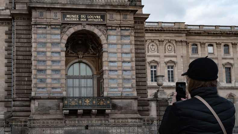 Cambriolage au Louvre : deux nouvelles personnes mises en examen
