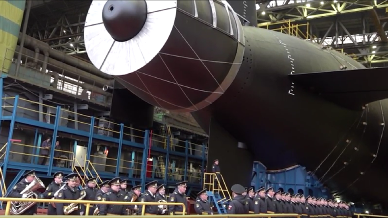 Russie : le sous-marin nucléaire «Khabarovsk» mis à l'eau en mer Blanche