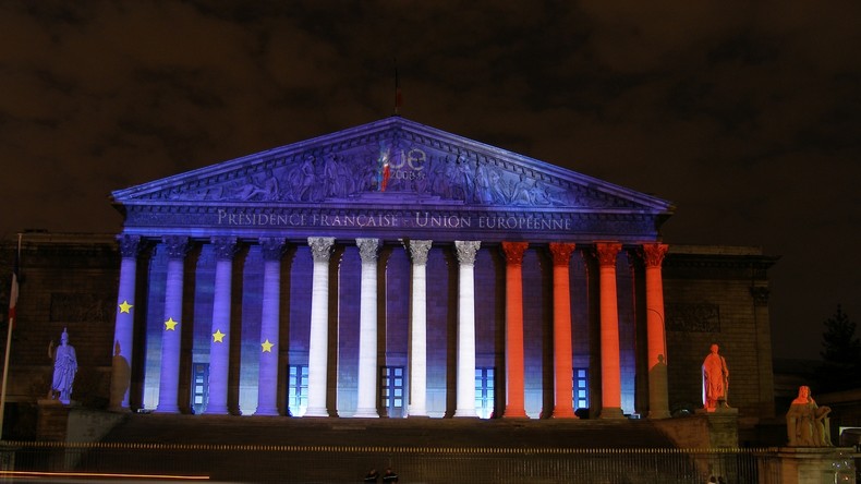 France : un rapport recommande la fin de l’alcool à la buvette de l’Assemblée