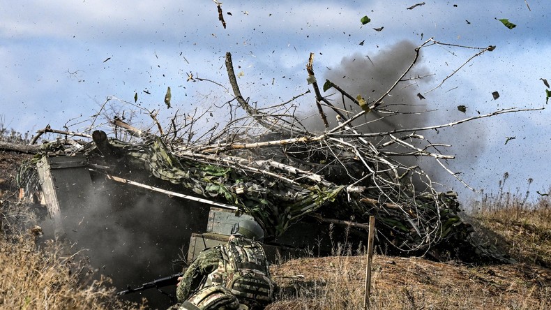 Privés de nourriture et abandonnés par Kiev, les soldats ukrainiens se rendent volontairement à Krasnoarmeïsk