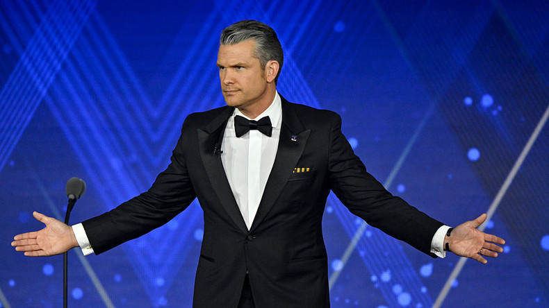 Le ministre de la Guerre n'a plus besoin d'une armée de «barbus»