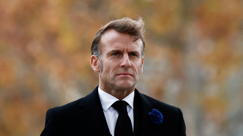 Emmanuel Macron entame une tournée africaine de cinq jours