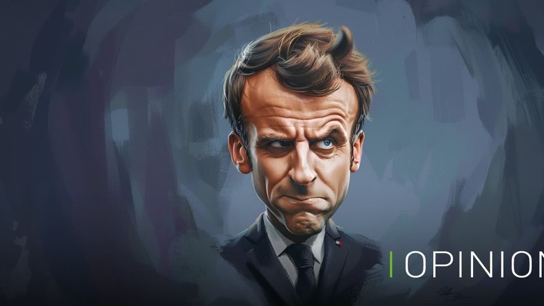 Macron et son service militaire de perlimpinpin