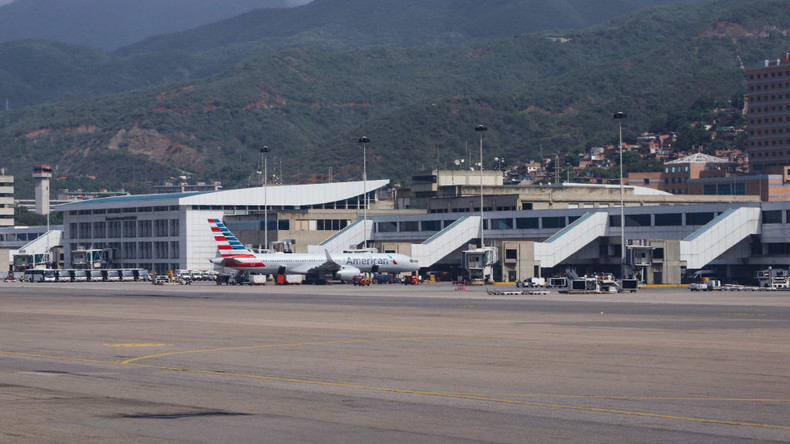 L'espace aérien au-dessus et à proximité du Venezuela est fermé, selon Trump