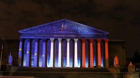France : un rapport recommande la fin de l’alcool à la buvette de l’Assemblée