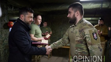 Zelensky décore les néo-nazis : l'Occident préfère ne pas voir