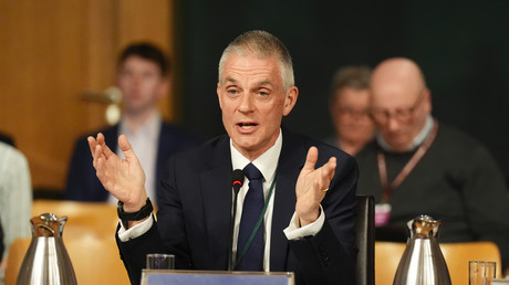 Le directeur général de la BBC accusé de se cacher après un scandale lié à un discours de Trump