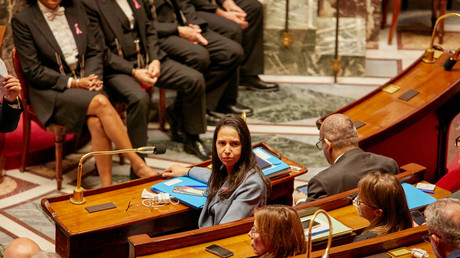 La mission à haut risque de Naïma Moutchou en Nouvelle-Calédonie