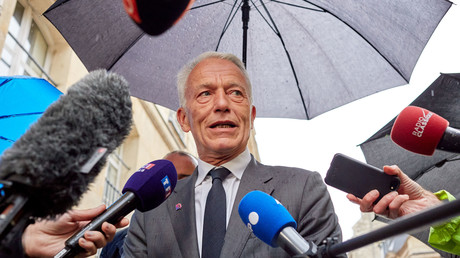 Suspension de la réforme des retraites en France : «une hérésie», selon le président du Medef