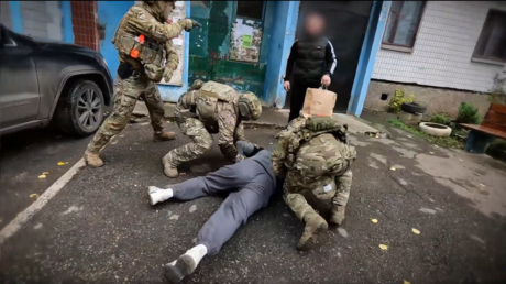 IA fatale et bière empoisonnée : le FSB déjoue un projet sophistiqué de Kiev contre un officier russe