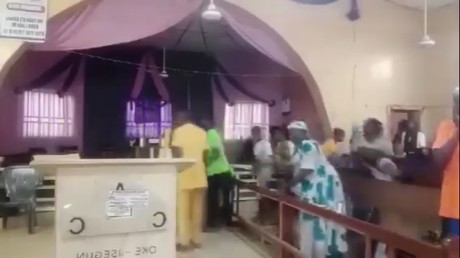 Nigeria : 38 fidèles enlevés dans une église, les ravisseurs réclament 69 000 dollars par personne