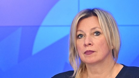 Zakharova dénonce la «mafia» des médias occidentaux complices du régime de Kiev