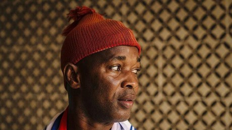 Guinée-Bissau : pourquoi le principal opposant Fernando Dias porte-t-il toujours un bonnet rouge ?