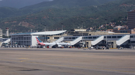 L'espace aérien au-dessus et à proximité du Venezuela est fermé, selon Trump