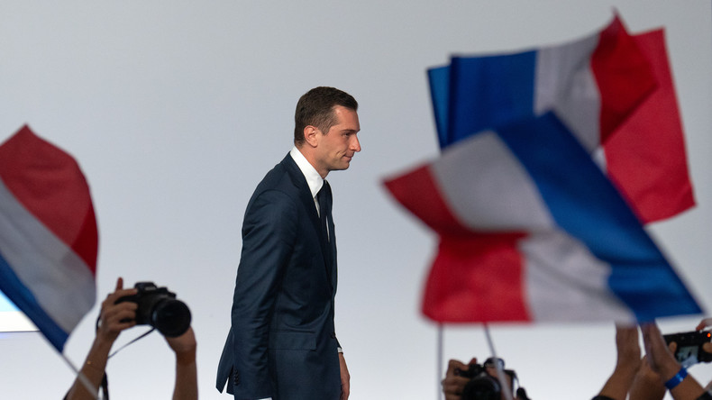 «Ce qui me stupéfie, c’est le grand silence», Bardella réagit à son agression