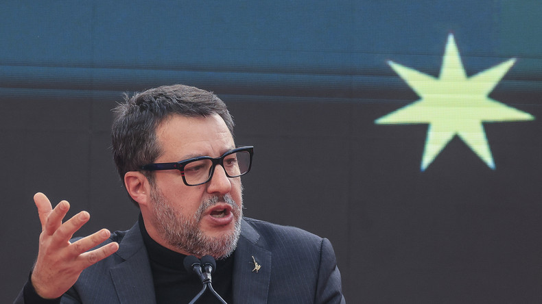 Salvini dénonce l’échec des sanctions occidentales contre la Russie : «Ni Hitler ni Napoléon n’ont mis Moscou à genoux»