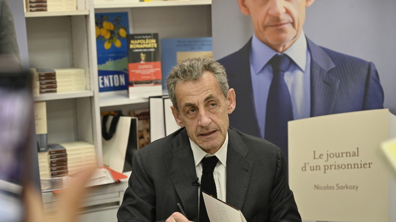 «Le journal d’un prisonnier» de Nicolas Sarkozy dépasse les 100 000 ventes
