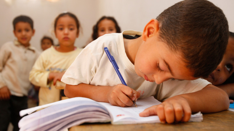 Maroc : la société civile exige la fin de la domination du français au profit de l’arabe et de l’amazigh