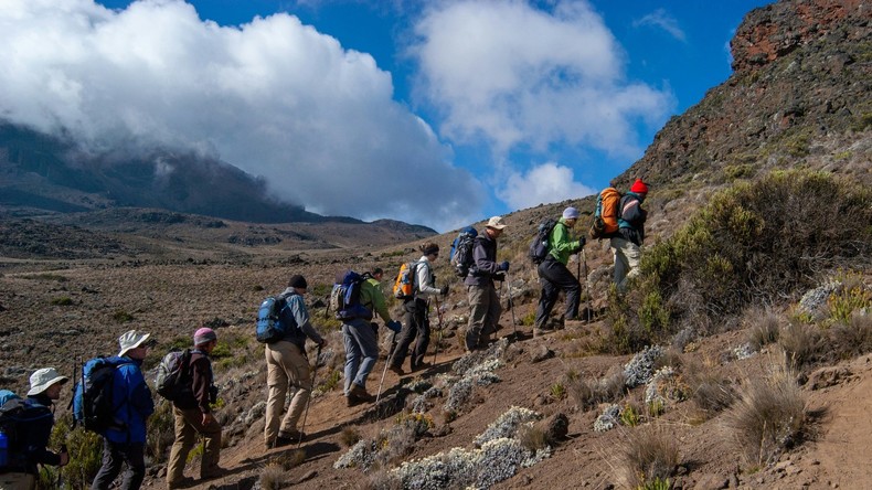 Tanzanie : cinq morts dans le crash d’un hélicoptère sur le Kilimandjaro