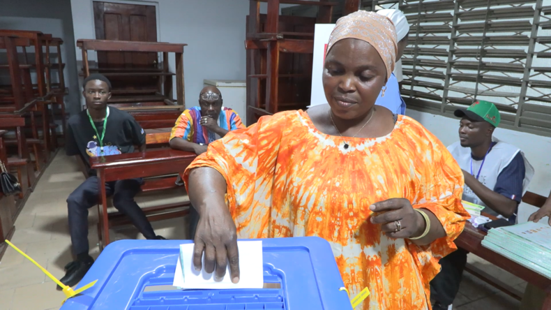 Élection présidentielle en Guinée : un scrutin sous haute sécurité qui marque la fin de la transition