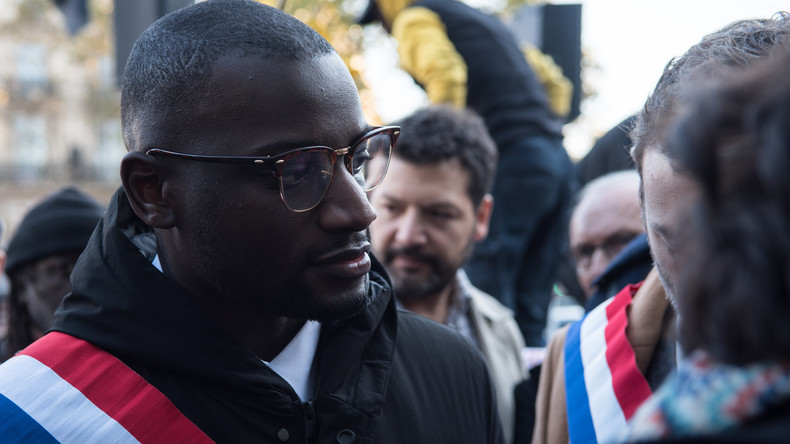 France : les propos misogynes et suprémacistes d’un député LFI font polémique