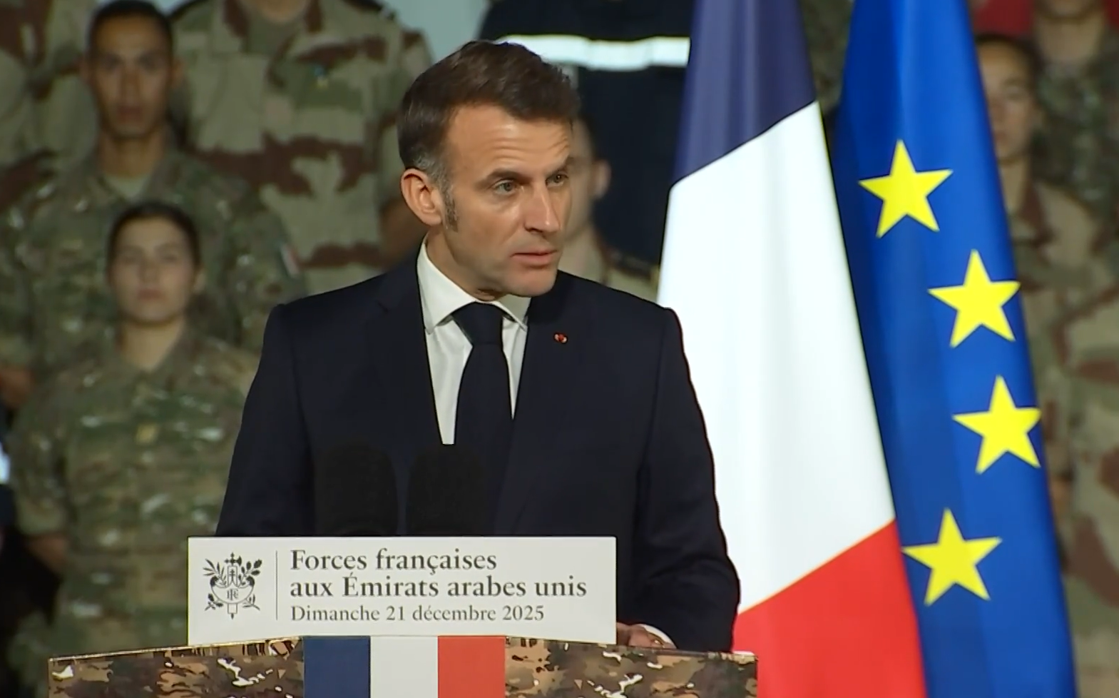 Macron lance le chantier du nouveau porte-avions français