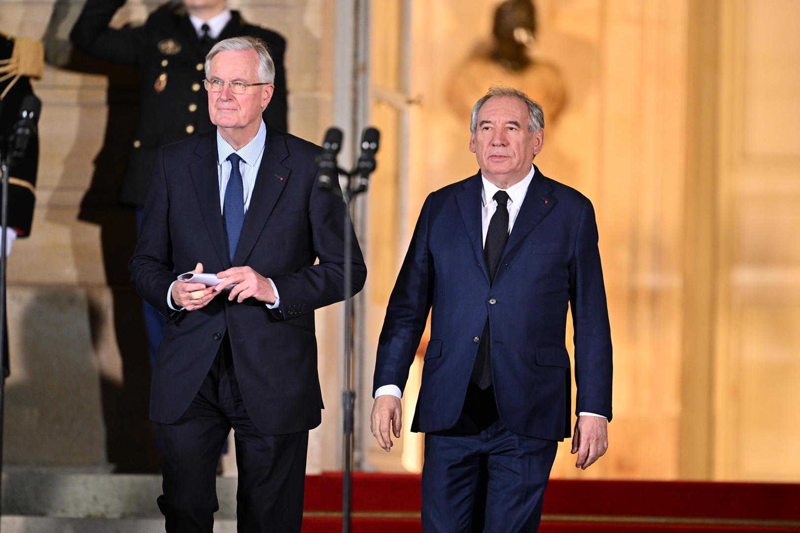 «Il a changé de Premiers ministres plus vite que Samantha Jones ne changeait de petits amis» : quand Politico se paie Macron