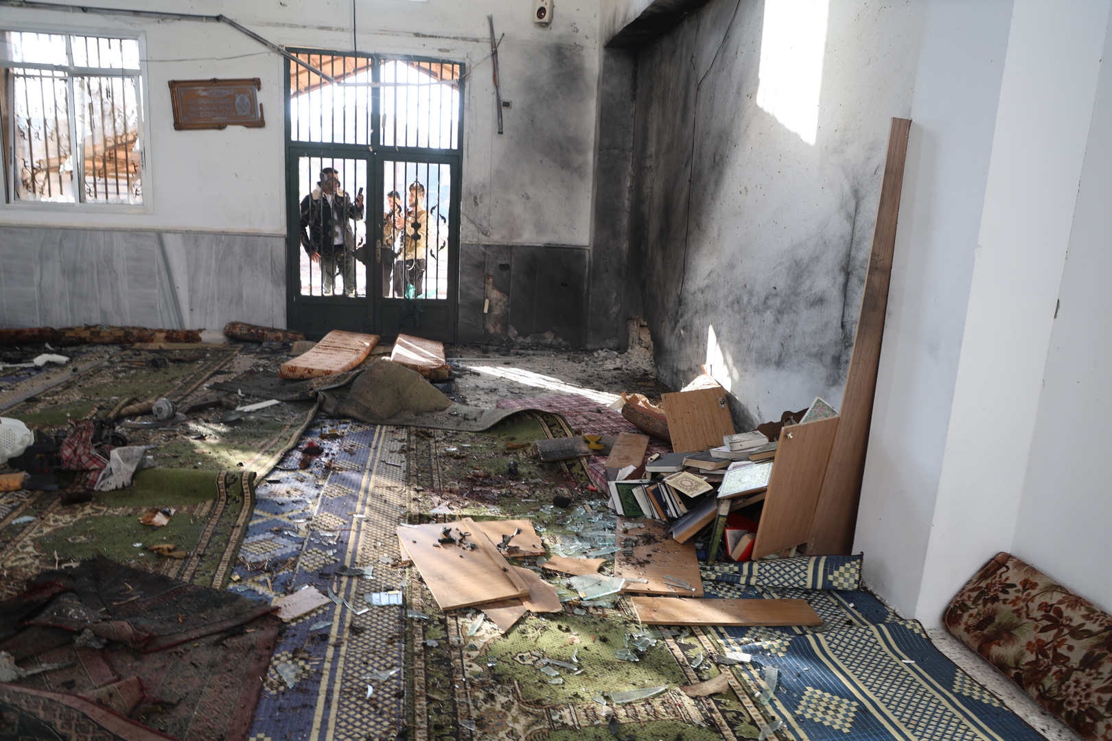 Attentat meurtrier dans une mosquée alaouite à Homs, les minorités syriennes de nouveau ciblées