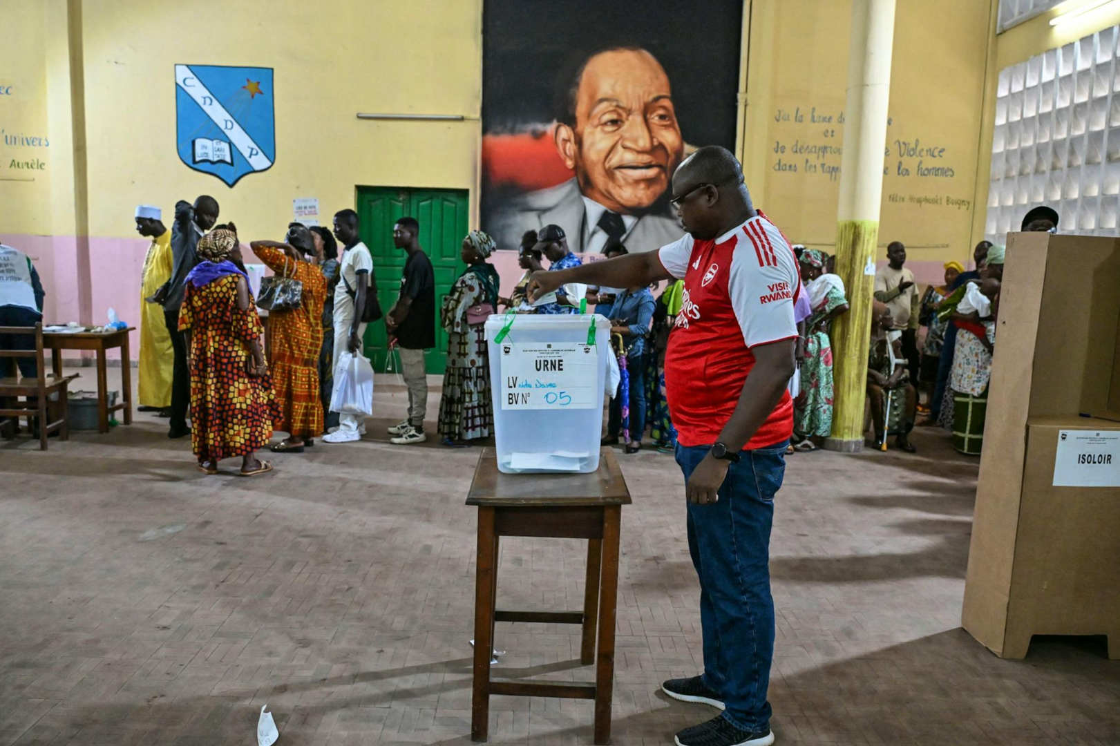 Législatives en Côte d’Ivoire : 1 143 candidats en lice pour les 255 sièges de l’Assemblée nationale ce 28 décembre