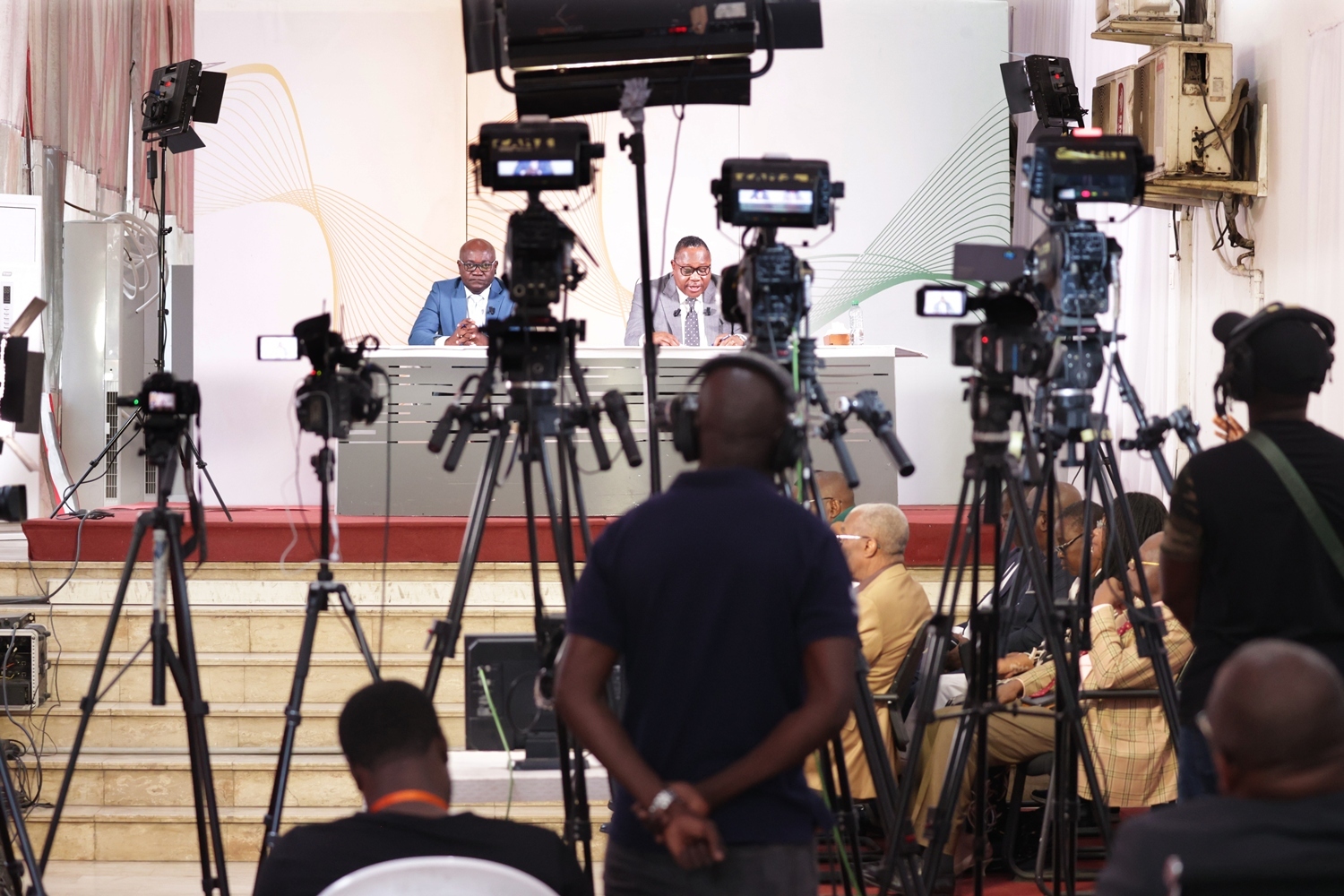 Législatives en Côte d’Ivoire : le RHDP confirme sa domination, le PDCI en net recul